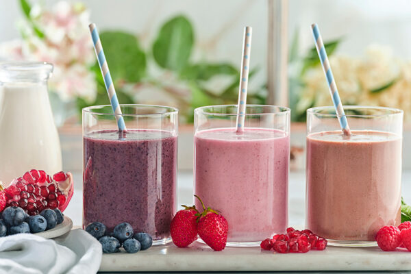 The World of Smoothies: History, Benefits, Variations, and the Art of Blending